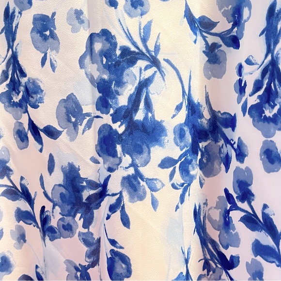 🆕-Abercrombie & Fitch Chiffon Column Blue Floral Midi Skirt. Size: Small Petite - Picture 6 of 8